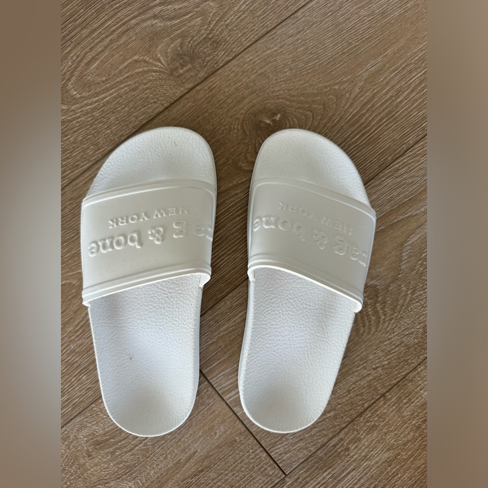 Rag & Bone Size 5 White Slides. ⚡️🤍